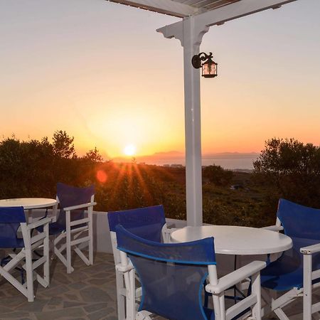 Unique Galini Oia - Adults Only Aparthotel Exterior photo