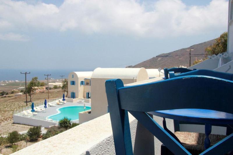 Unique Galini Oia - Adults Only Aparthotel Exterior photo