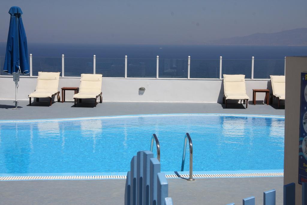 Unique Galini Oia - Adults Only Aparthotel Exterior photo